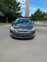 Opel Astra Sports Tourer 1.7 CDTI Sport 81kW Sport - Opel Astra mit Diesel-Antrieb: Kombi, Euro4, 1.7