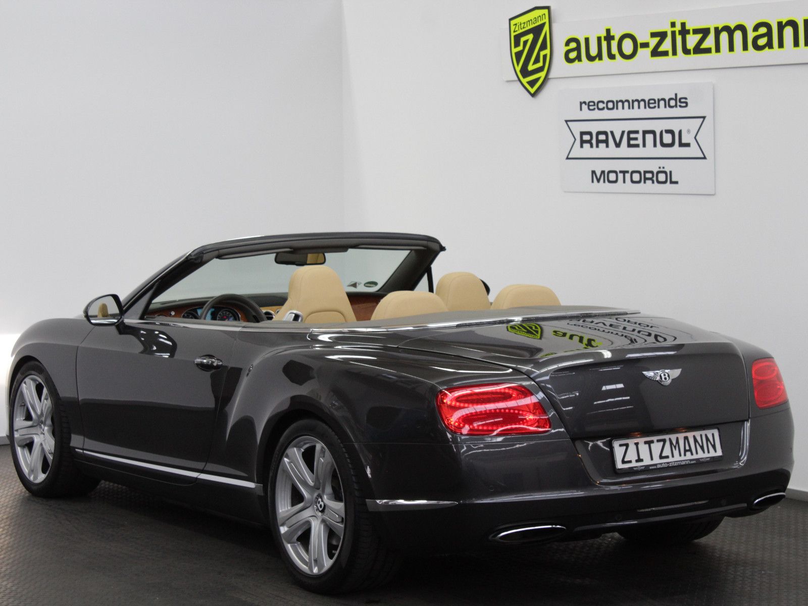 Fahrzeugabbildung Bentley Continental GTC/SCHECKHEFT/MASSAGE/KAMERA