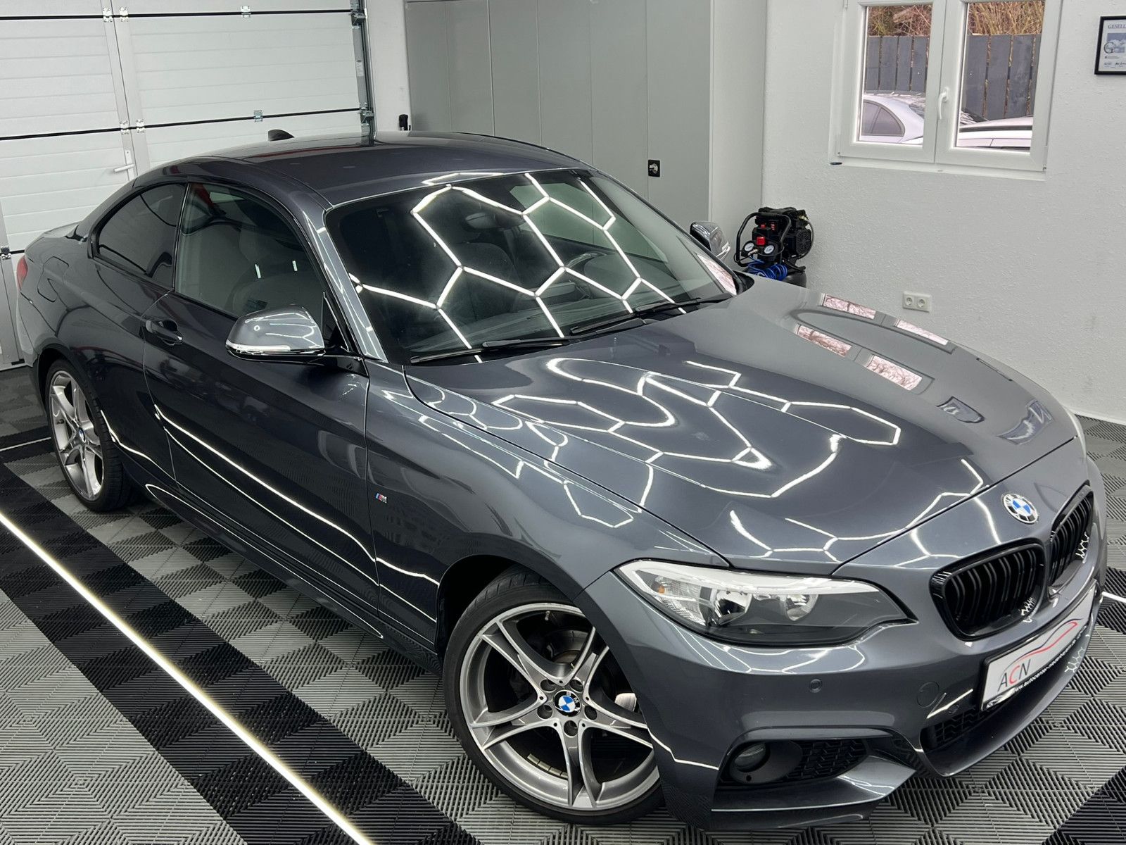 Fahrzeugabbildung BMW 218 i Coupe M SPORT PAKET/SHZ/H&K/19 ZOLL/19%
