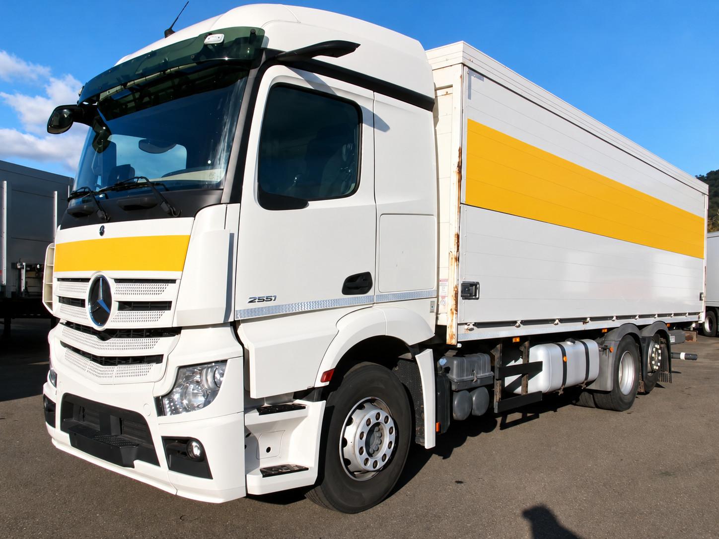 Mercedes-Benz 2551 Actros*8,2m Schwenkwand*Retarder*LBW*20 Pal