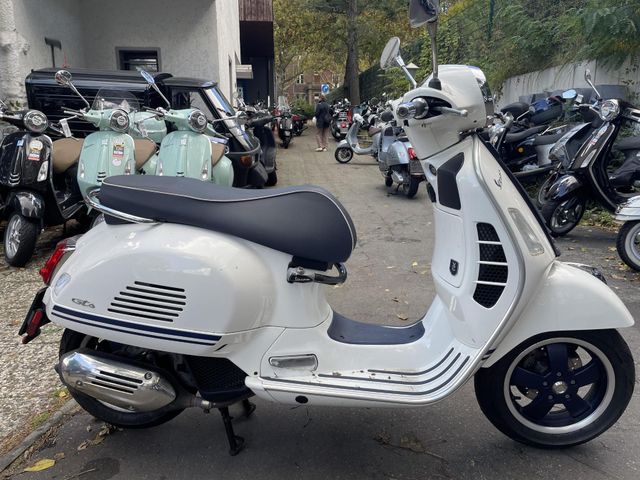 Vespa GTS 125 YACHT CLUB limitiert ABS