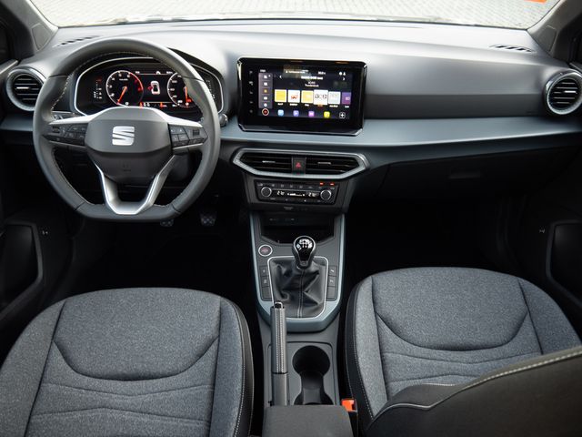 Arona 1.0 Xperience PDC KAMERA NAVI ACC LED