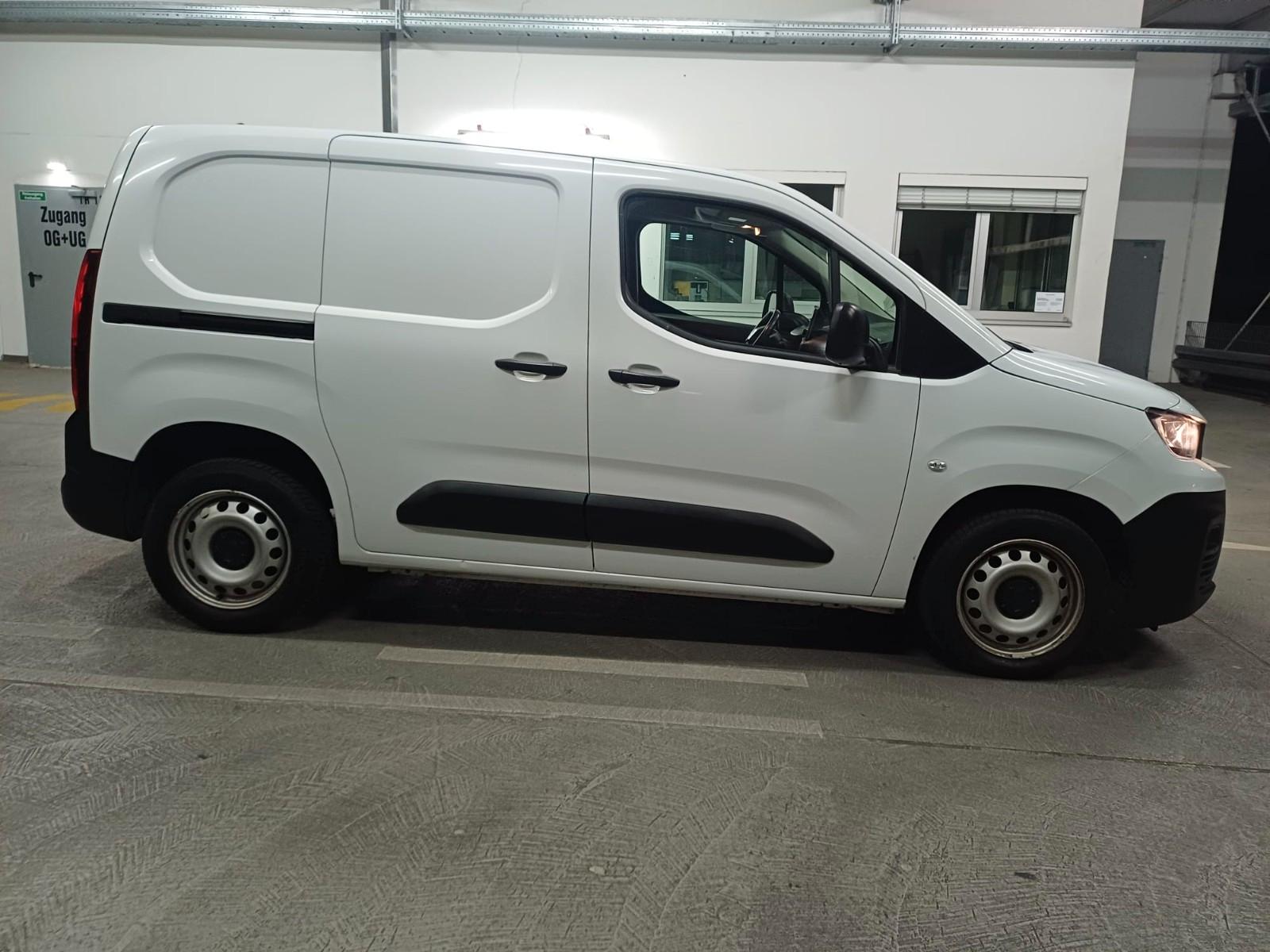 Peugeot Partner Premium L1 Klima*Navi*PDC*Tempomat*SHZ*