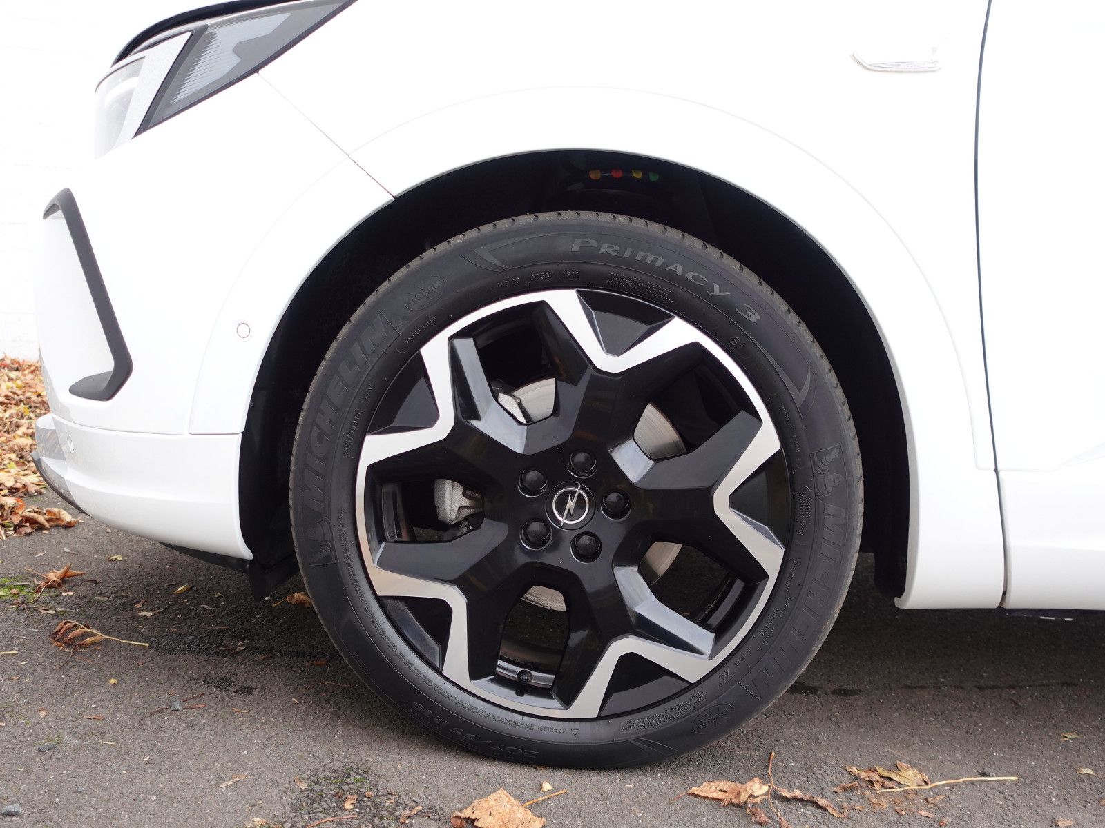 Fahrzeugabbildung Opel Grandland 1.2T AUTOMATIK,Matrix,AHK,Navi,Leder