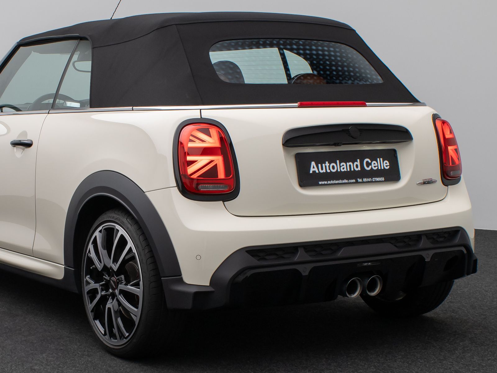 Fahrzeugabbildung MINI John Cooper Works Cabrio Kamera HUD DAB H/K Voll