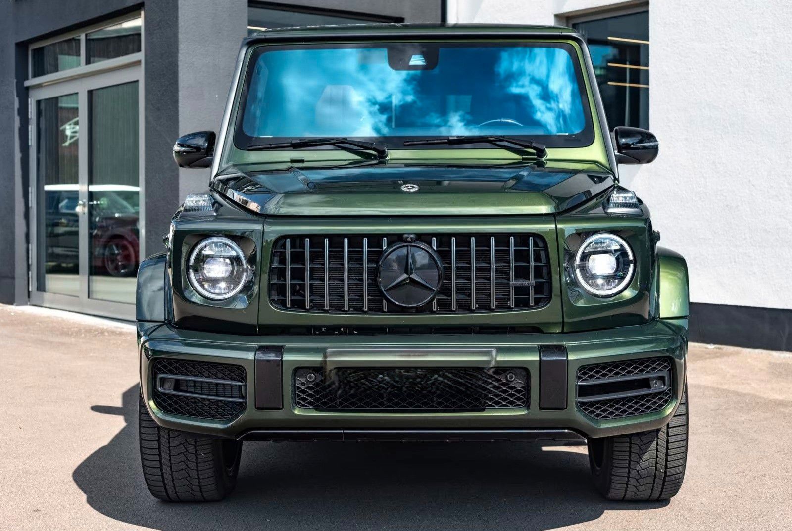 Mercedes-Benz G 63 AMG G 63 NIGHT II°OLIVE METALLIC DESIGNO°CA imagem 2