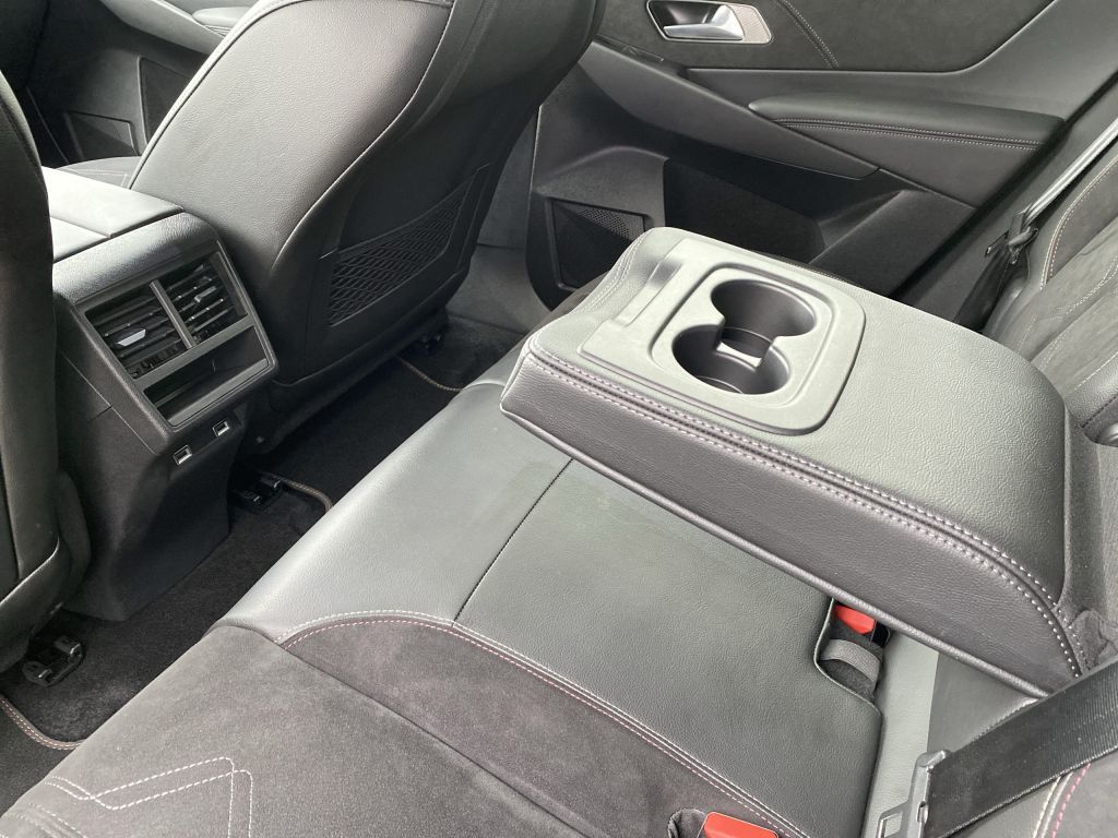 Fahrzeugabbildung DS Automobiles DS7 BlueHDI 130 Aut. PERFORMANCE LINE + *AZV*