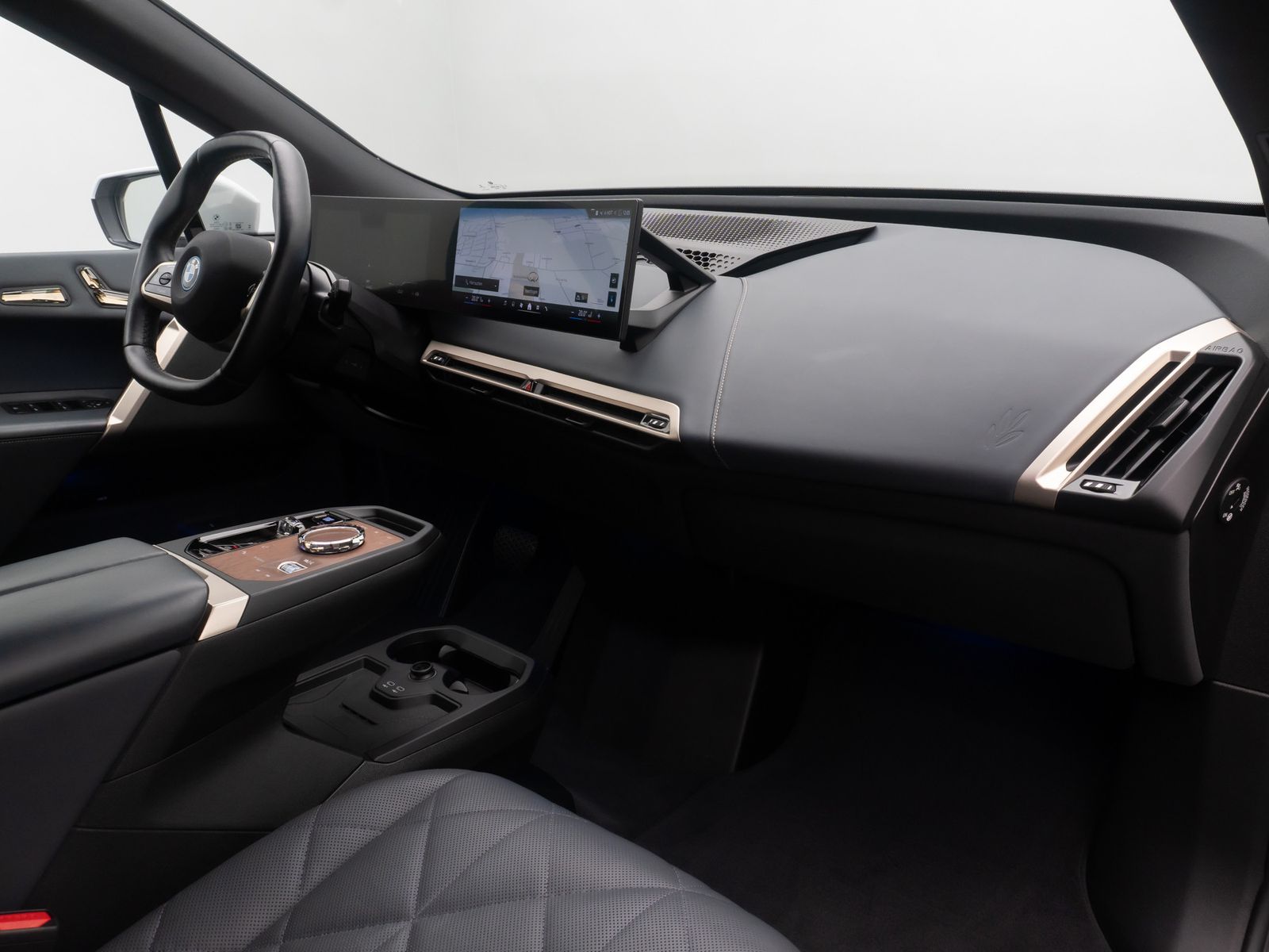 Fahrzeugabbildung BMW iX xD40 Sport 360&deg;SkyLounge DAB Laser H/K 22Zoll