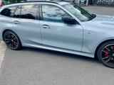 BMW M340d xDrive Touring, Pano, HK, ACC, HeadUp - BMW M340d mit Diesel-Antrieb: Grau, Vollleder, Kombi