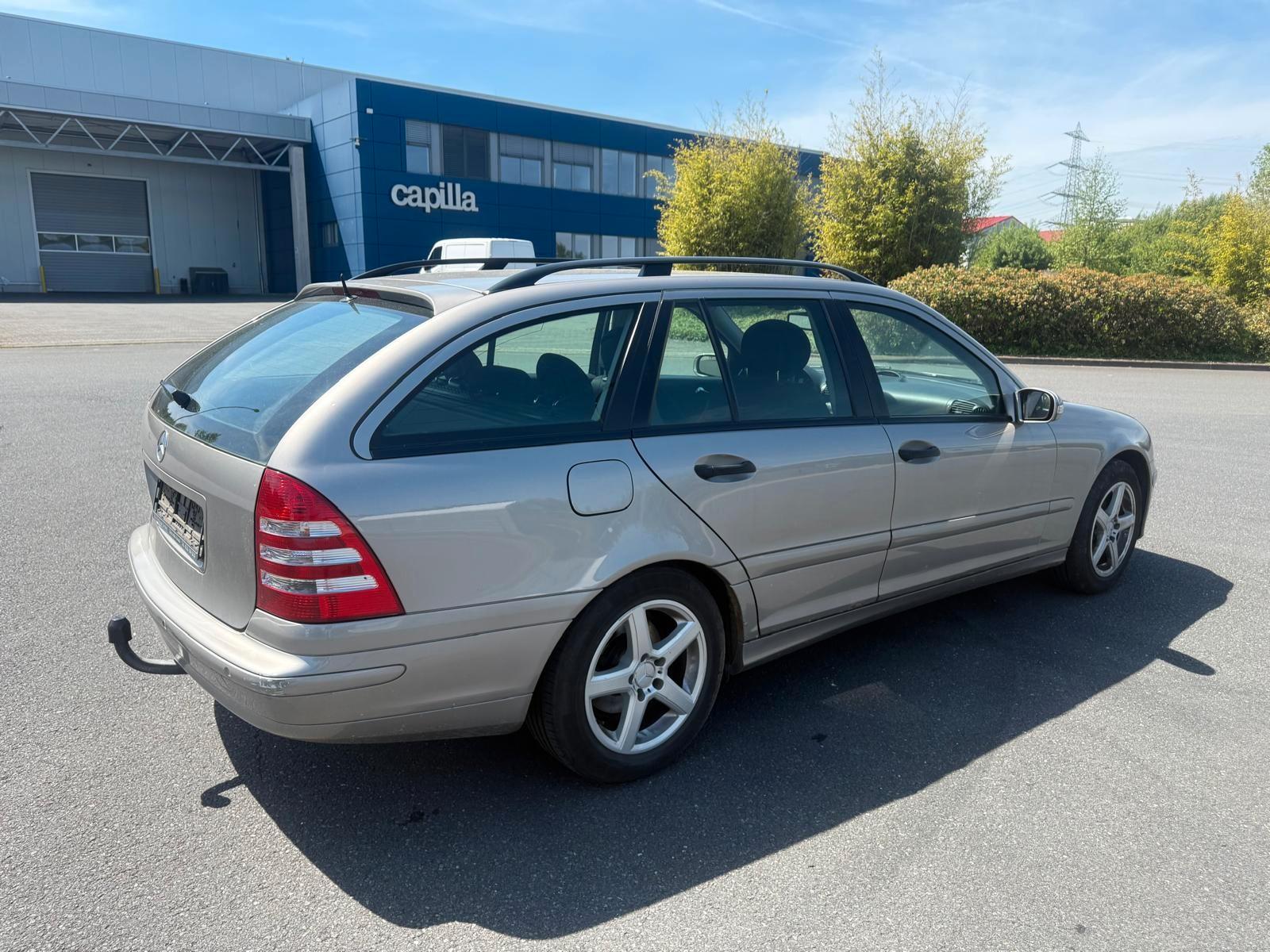 Mercedes-Benz CE200 2006 — engine 163 HP (120kW)