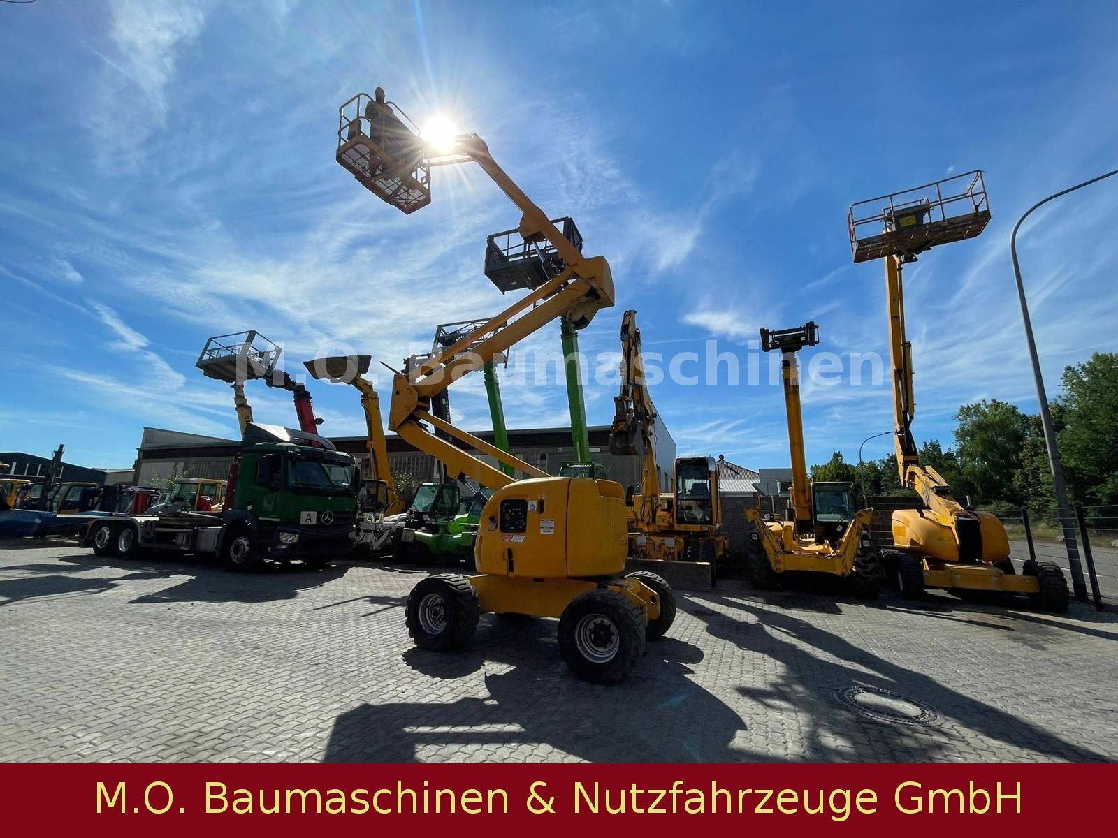 Fahrzeugabbildung JLG 450 AJ / 15,7 m / 4x4 / 230 Kg