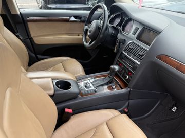 Audi Q7 - 11