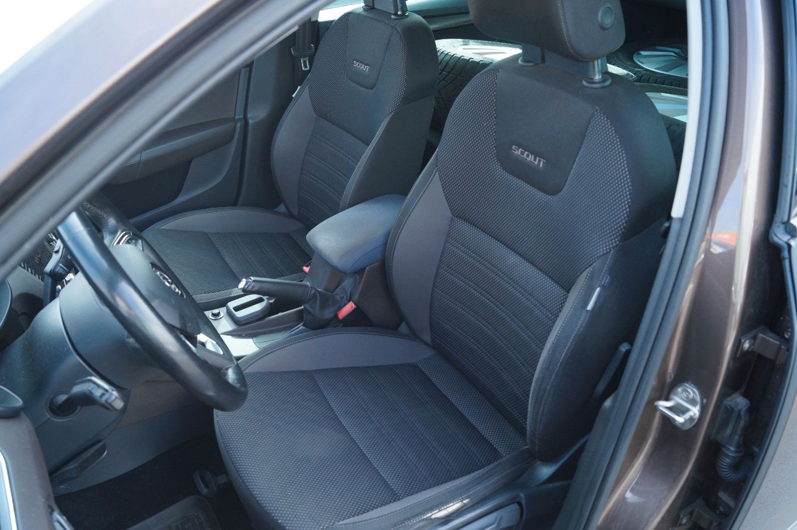 Fahrzeugabbildung SKODA Octavia Combi Scout 4x4*1.Hand