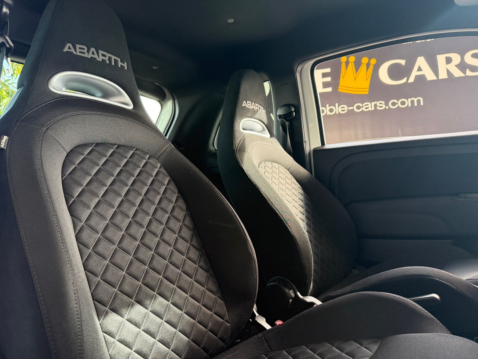 Fahrzeugabbildung Abarth 695 1.4 T-Jet BEATS NAVI ALU