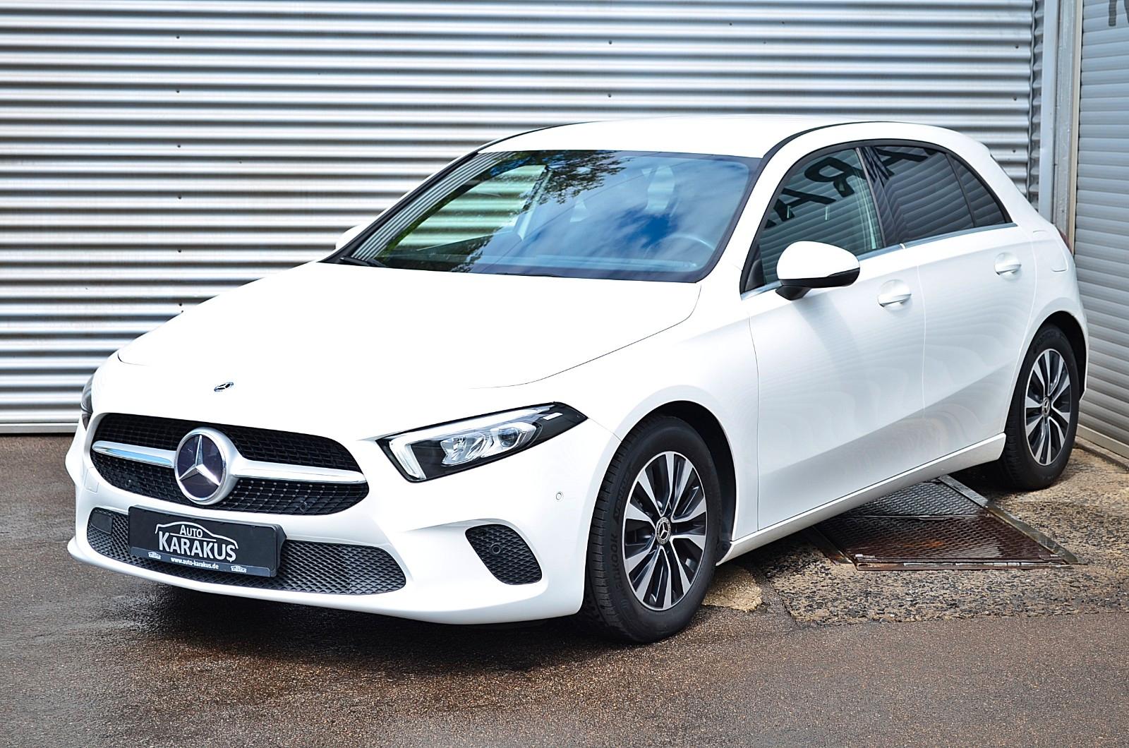 Mercedes-Benz A 180 "NAVI/LEDER/MBUX/R.KAM"