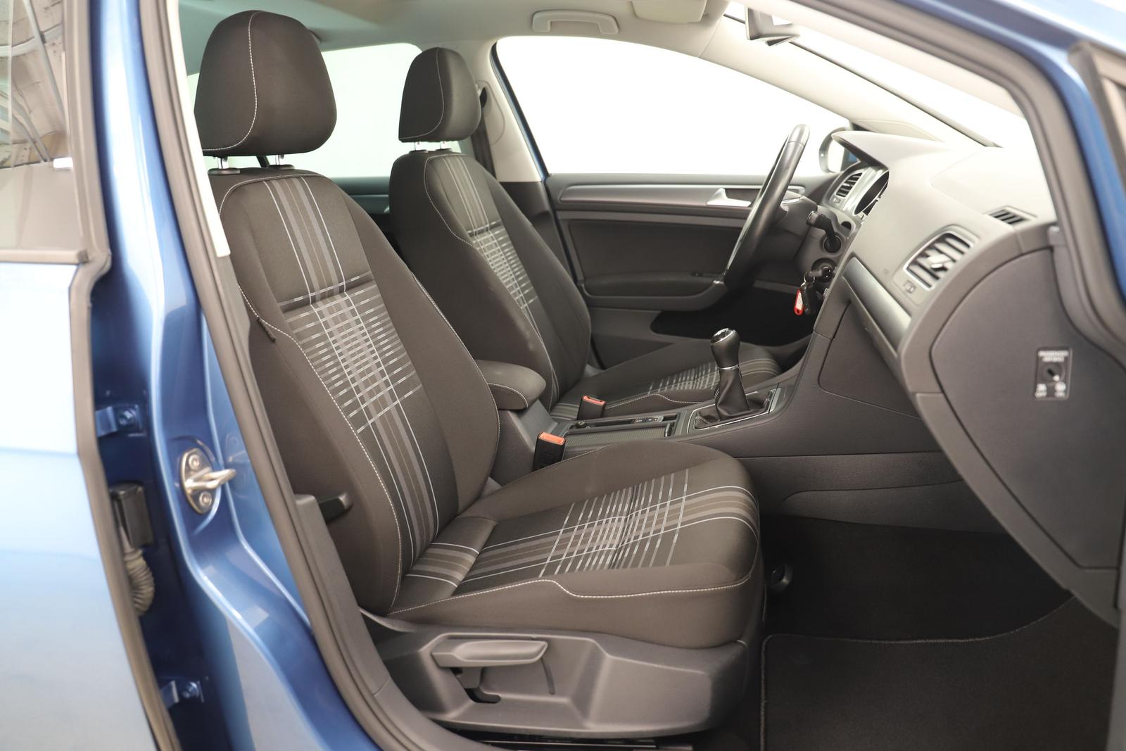 Volkswagen Golf 7 1.6 TDI 110PS Lounge BMT Pano Navi