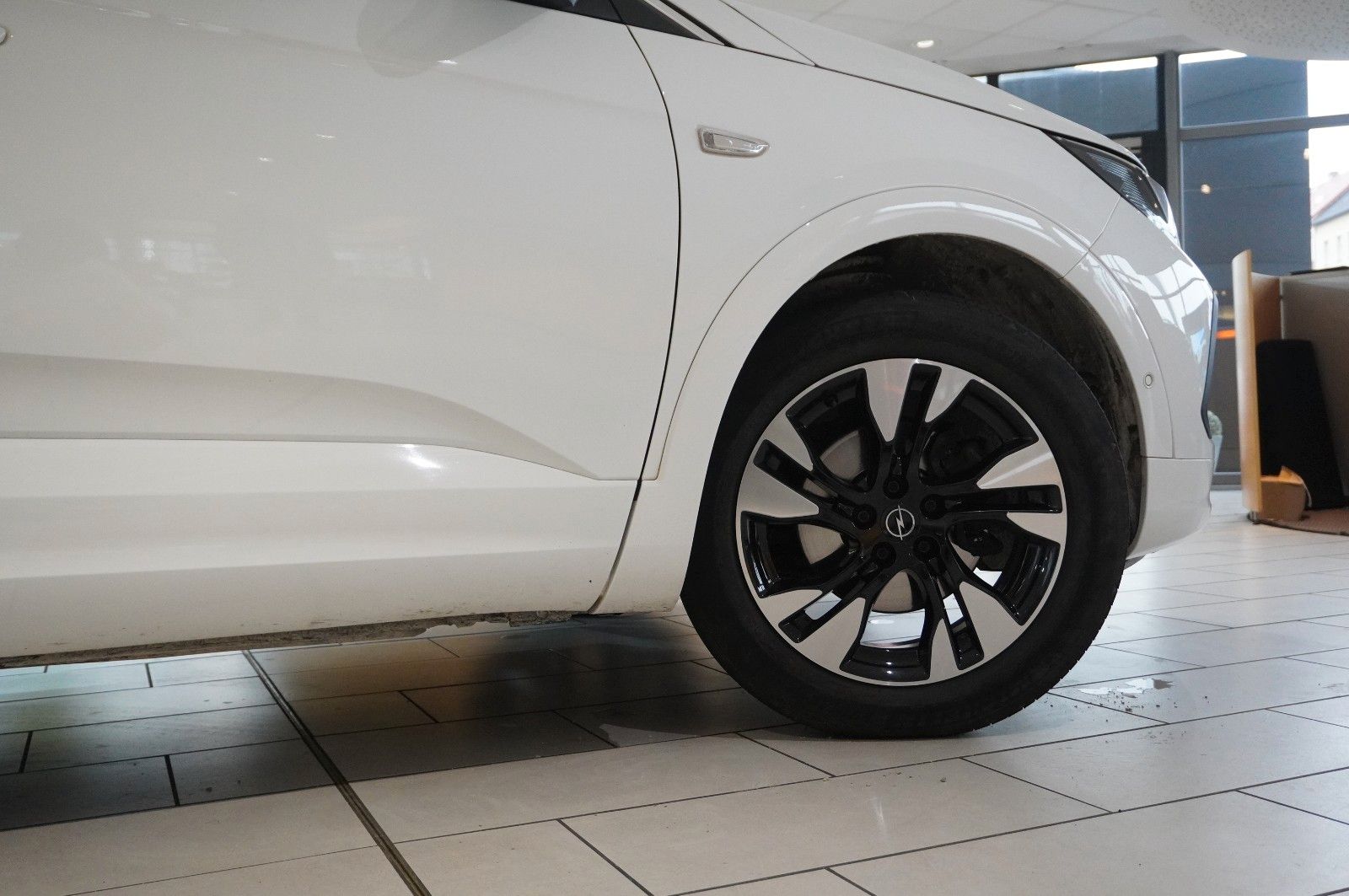 Fahrzeugabbildung Opel Grandland (X) 1.5D ELEGANCE NAVI/LED/KAMERA/AHK