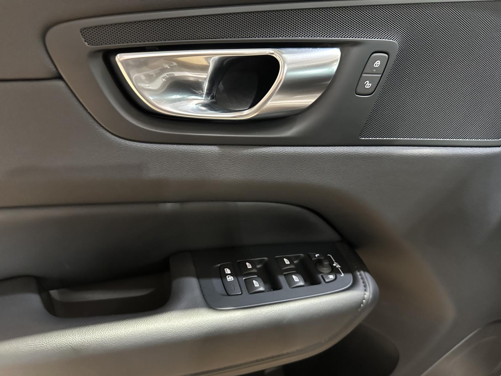 Volvo XC60 Core Leder R.Cam Navi AWD 4xSHZ LED DAB, миниатюра 11