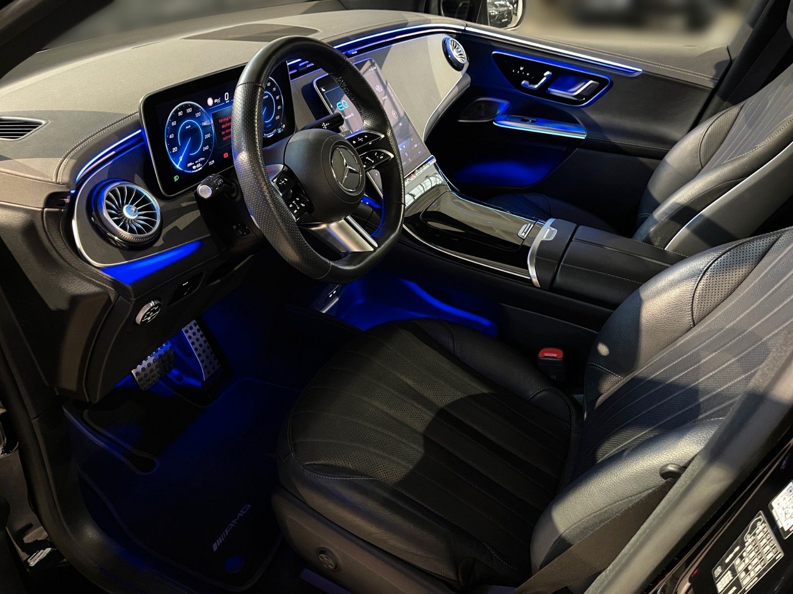Fahrzeugabbildung Mercedes-Benz EQE 350+ SUV Edition AMG ACC Pano Burm. 4xSitzh.