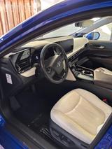Toyota Mirai FCEV Executive Executive - blaue Toyota Mirai