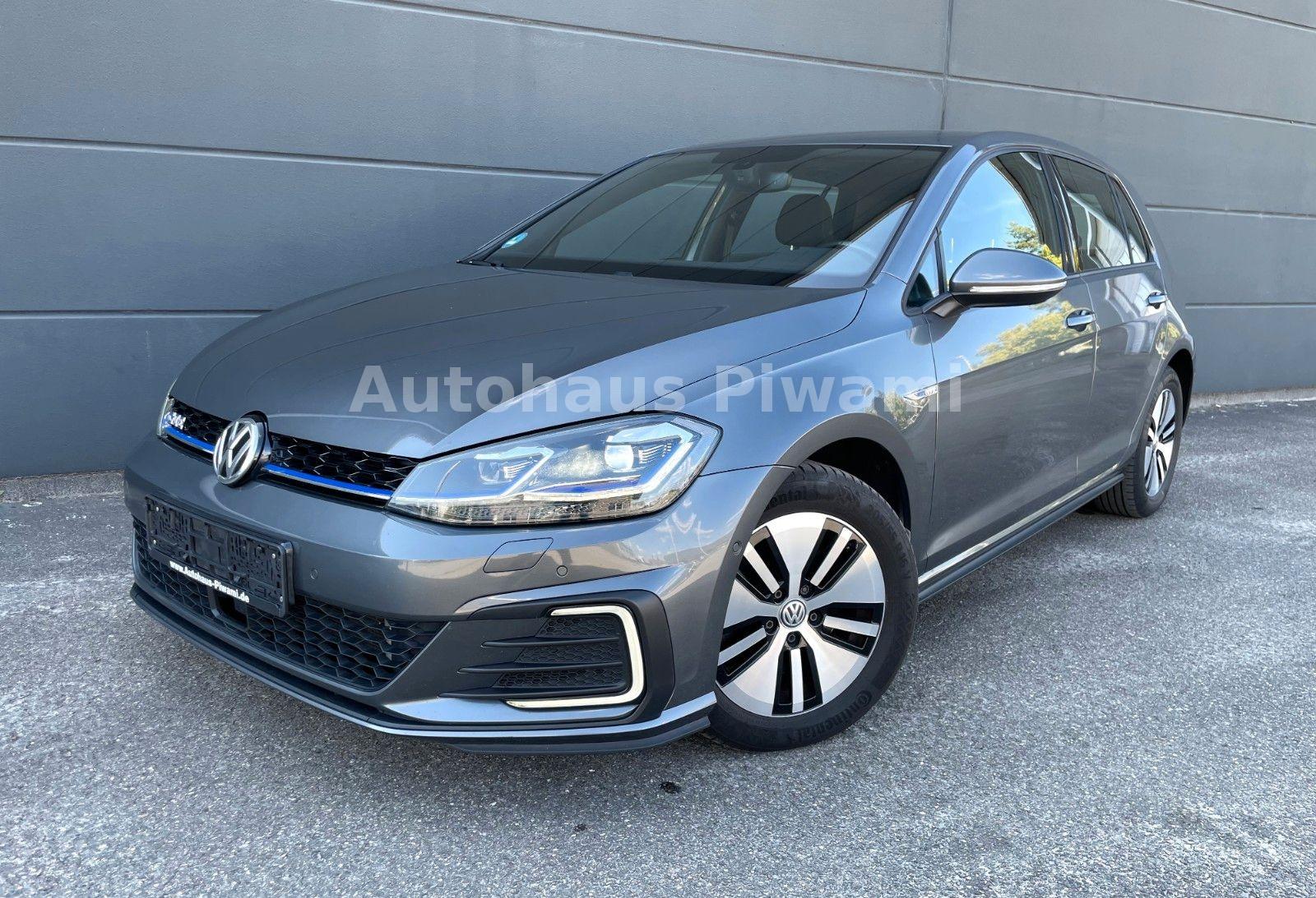 Volkswagen Golf VII 1.4 TSI GTE ACC AHK NAVI LED STANDHEIZG