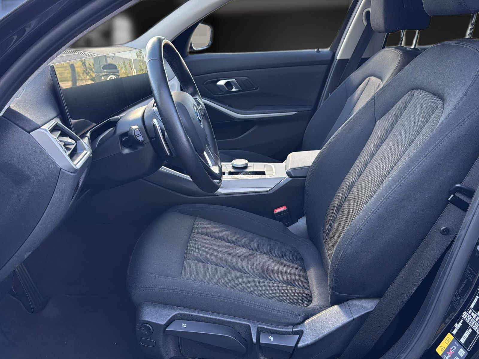 BMW 320 e Kamera*LED*Navi+*LiveCP*Driving*Parkassist foto 14