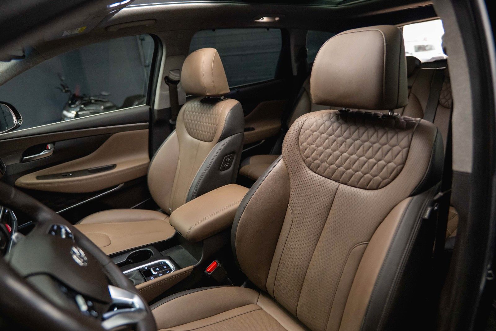 Fahrzeugabbildung Hyundai SANTA FE Premium 4WD 8G *Pano*360*LED*ACC*HUD*