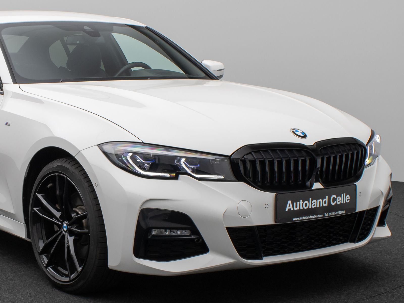 Fahrzeugabbildung BMW 320e M Sport Kamer Laser HUD DAB H/K Komfort 19"