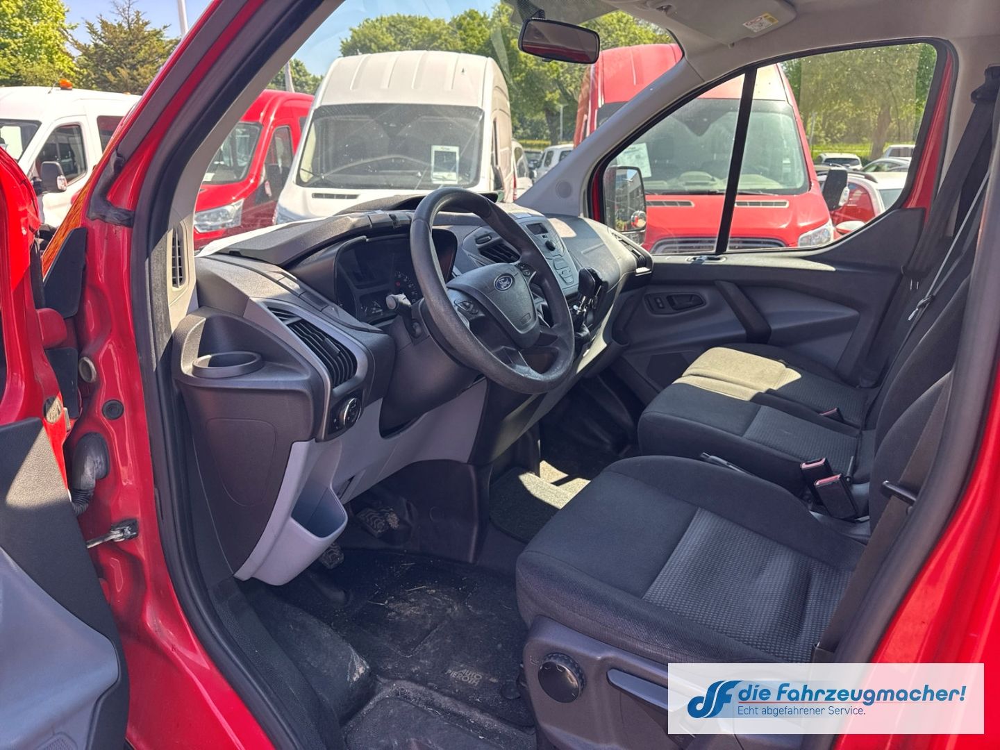 Fahrzeugabbildung Ford Transit Custom Kombi 300 L1 2.2 TDCi *6021