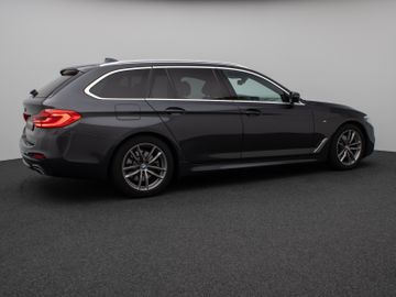 Fahrzeugabbildung BMW 520d xDr Tour HUD DAB Komfortzugang HI-FI