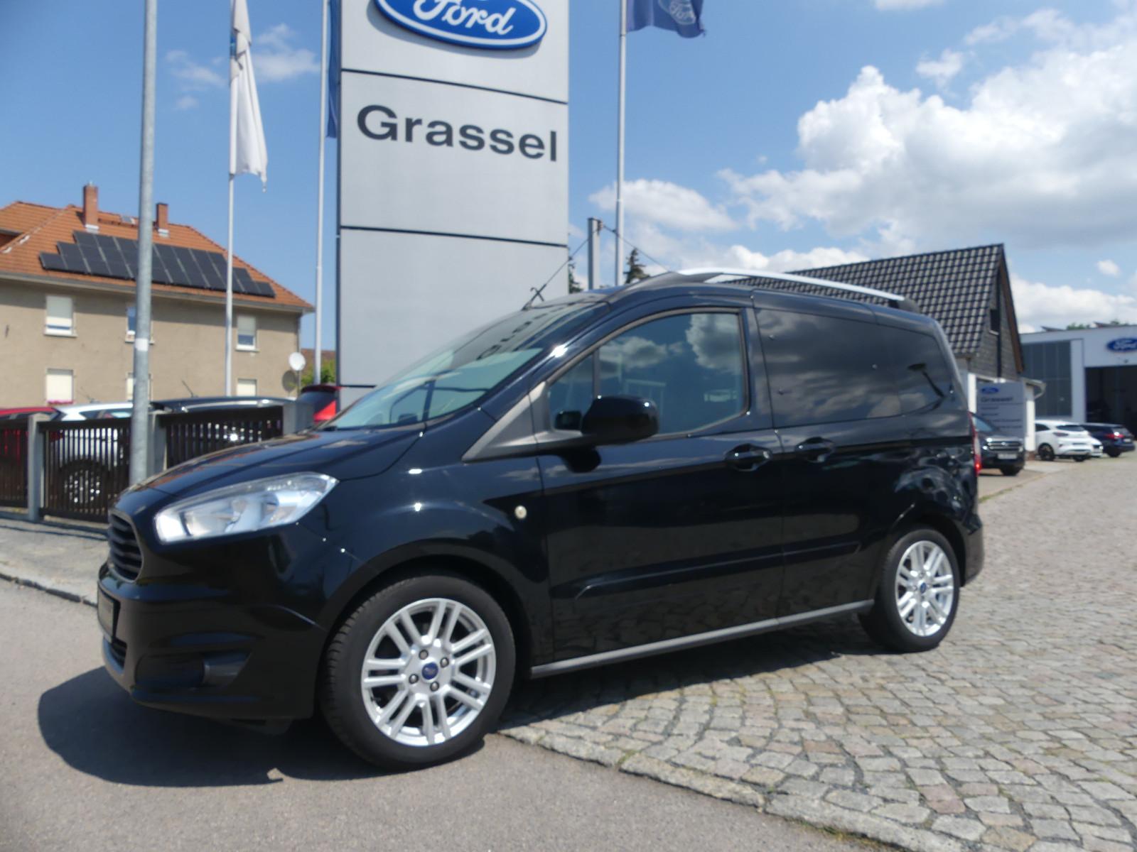Ford Tourneo Courier Titanium