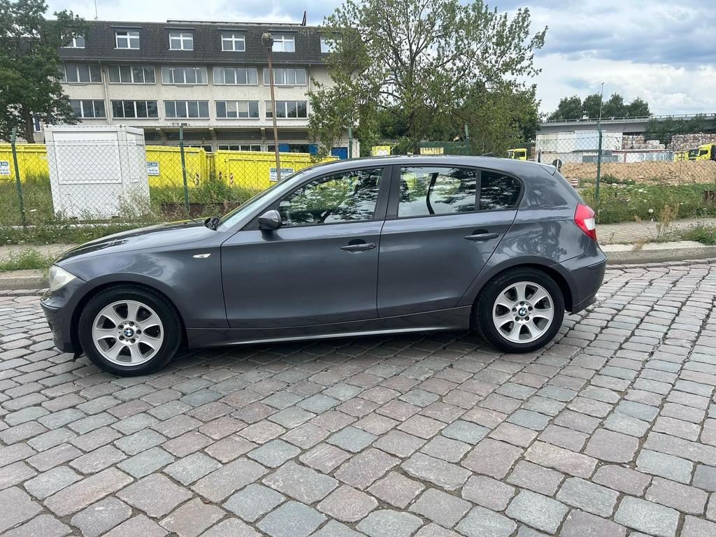 BMW 120