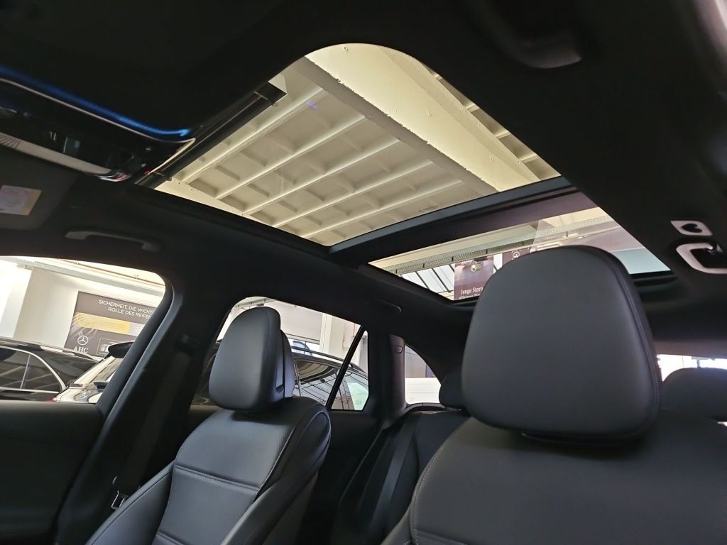 Fahrzeugabbildung Mercedes-Benz GLC 300 d 4M AMG AHK Airmatic Pano Massage SDHZ