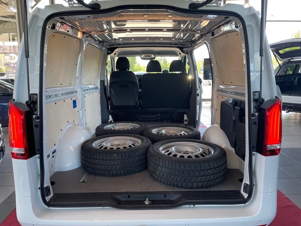 Fahrzeugabbildung Mercedes-Benz Vito 114 Kasten lang 4x4 AHK, LED, Distronic