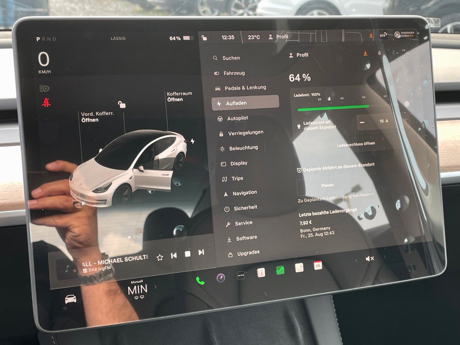 Fahrzeugabbildung Tesla Model 3 RWD Navi Leder Pano AUTONOMES FAHREN KAM