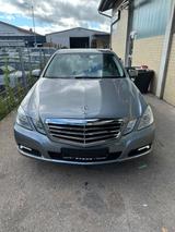 Mercedes-Benz E 200 E -Klasse Lim. E 200 CGI BlueEfficiency - Mercedes-Benz aus 2010: Klasse