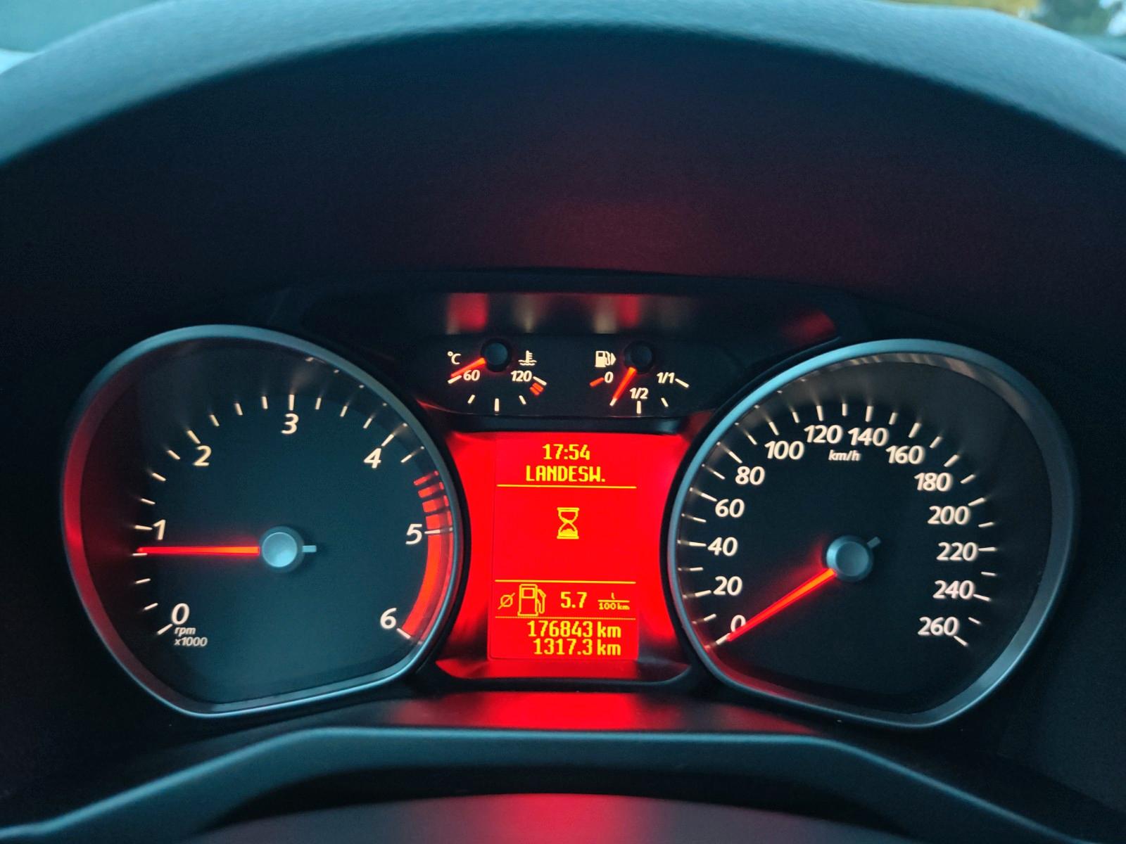 Ford Mondeo 2013 — photo 12