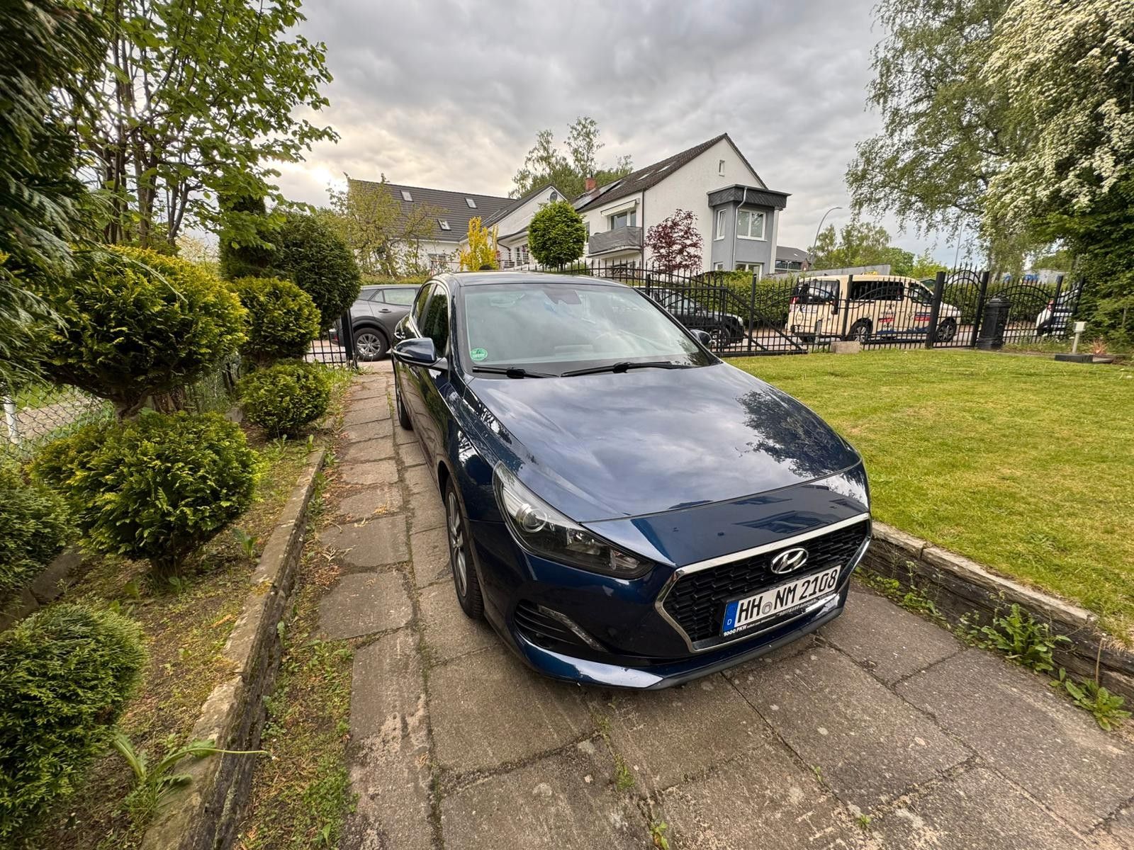 HYUNDAI i30