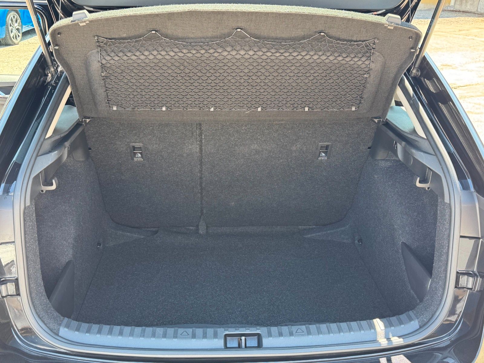 Fahrzeugabbildung SKODA Scala Ambition 1.0 TSI DSG Navi SmartLink VC SHZ