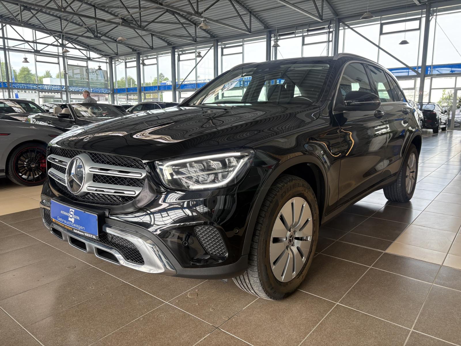 Mercedes-Benz GLC 300 e 4Matic*Business*LED*Navi*ACC*R-Cam*SHZ