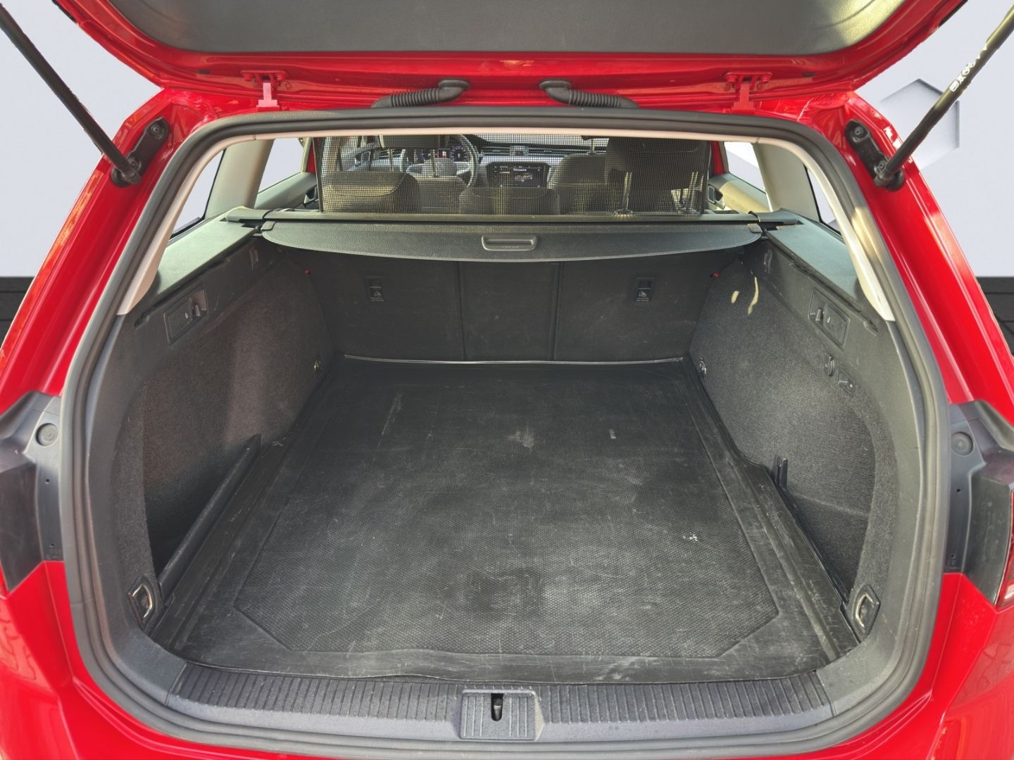 Passat Variant 2.0 TDI Business DSG 90kW LED AHZ