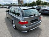 BMW 530d xDrive Tour Aut / LEDER / HUD / NAVI-PROF - BMW 530 aus 2009: 530d