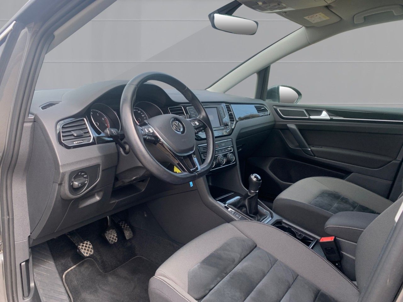 Fahrzeugabbildung Volkswagen Golf VII Sportsvan Highline 1.4 TSI+SITZH+XENON+