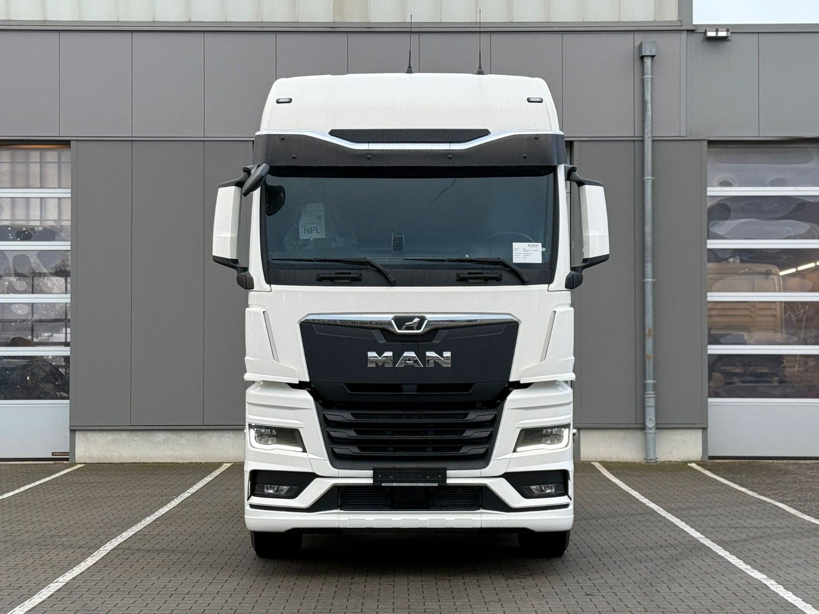 Fahrzeugabbildung MAN TGX 18.520 BL SA Retarder & Nebenantrieb D30