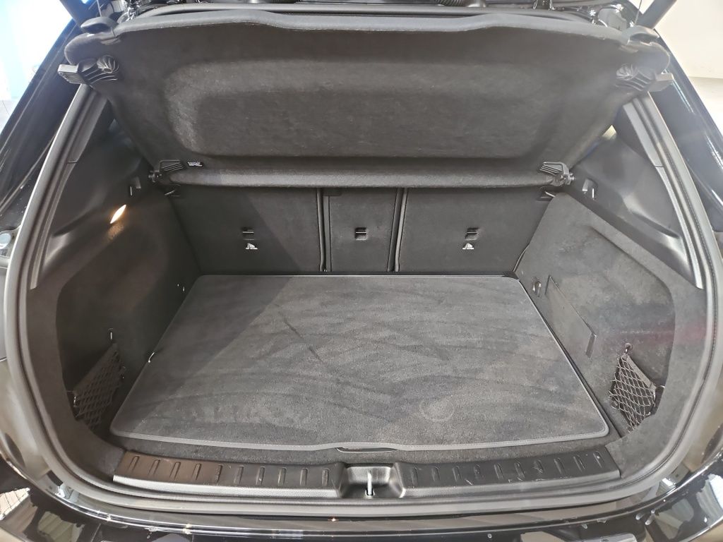 Fahrzeugabbildung Mercedes-Benz GLA 200 Progressive Totwi. Navi LED 360° SpurH