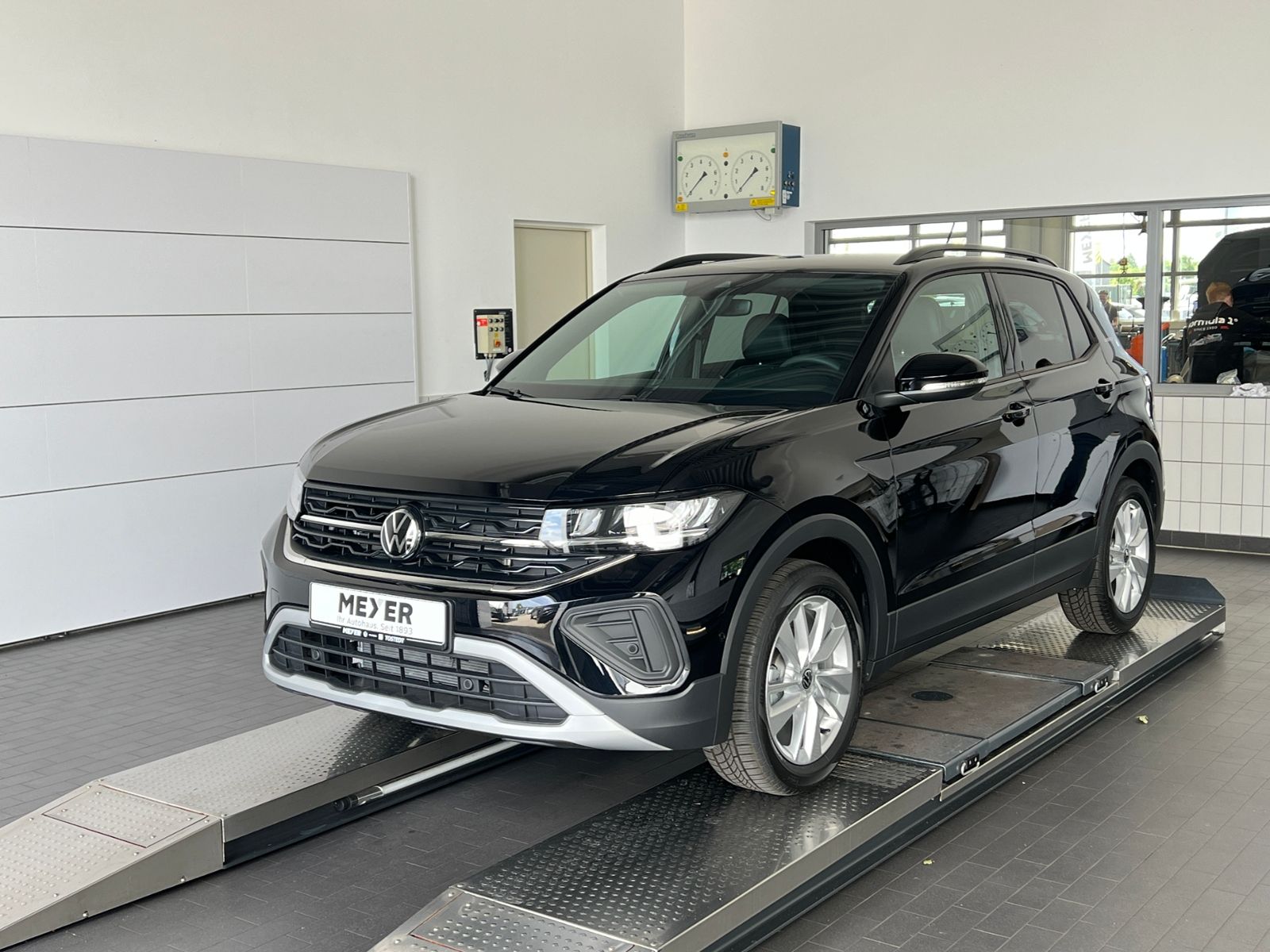 Fahrzeugabbildung Volkswagen T-Cross ENERGY 1.0 TSI DSG *AHK,Side Assist,Navi