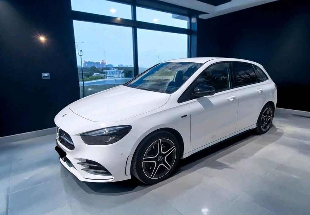 Image of Mercedes-Benz B 250