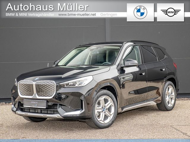 BMW iX1 eDrive20 AHK xLine Totwinkel 18" SHZ Kamera