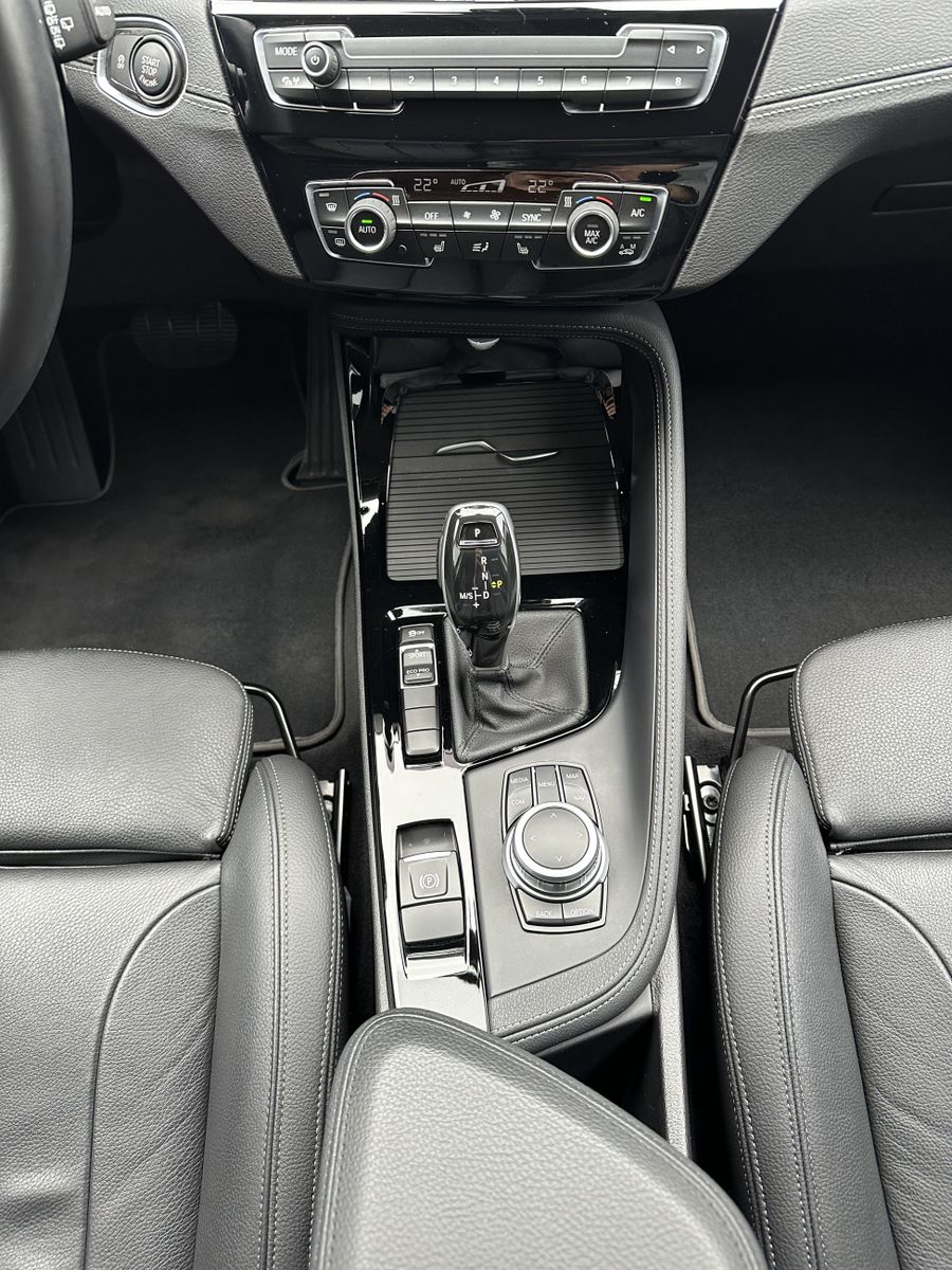 Fahrzeugabbildung BMW X2 sDrive20d Advantage NAV+LED+SHZ+HUD+H&K+ACC