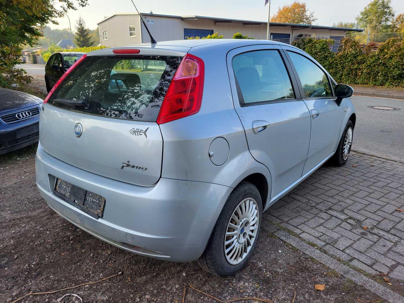 Fiat Grande Punto  5-Türer 1.4 8V Emotion